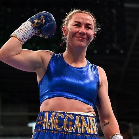 Molly McCann overcomes bizarre illegal move to win boxing debut
