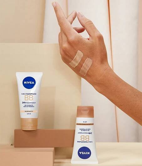 Nivea BB krém 5v1 Hydratační SPF15 tmavý odstín Druh BB krém