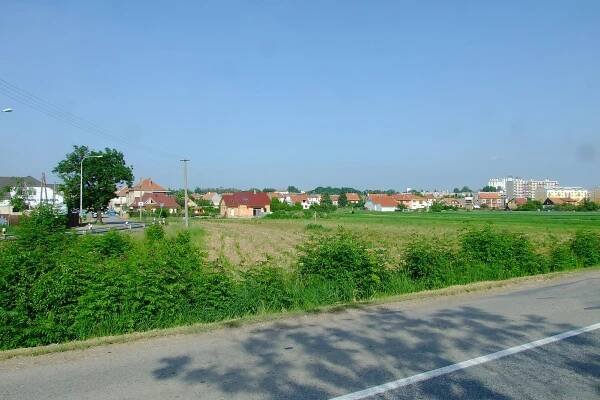 File:Brno-Chrlice from west.jpg