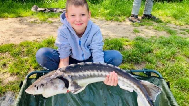 Jeseter, kapr i úhoř. Podívejte se na úlovky malého rybáře z Vyškovska