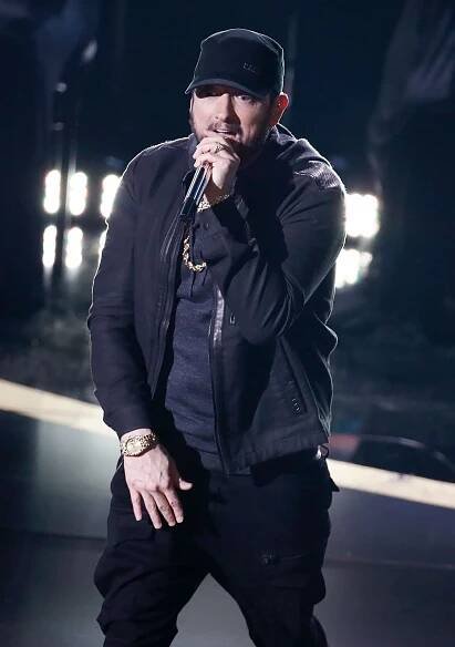 Eminem Surprises Crowd With ‘Lose Yourself’ Performance