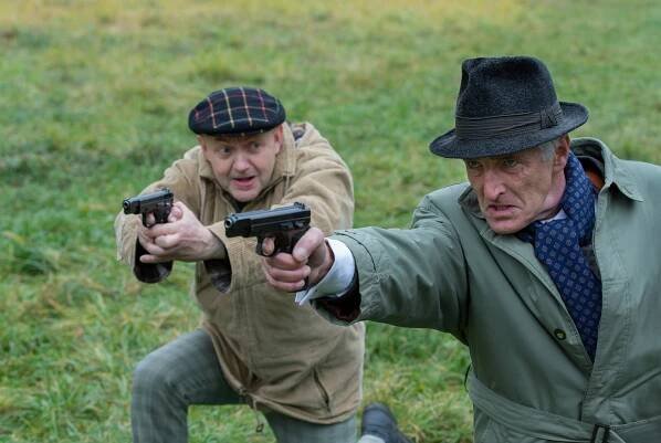Strážmistr Topinka - Zločin v ordinaci - Z filmu - Robert Nebřenský, Tomáš Hanák