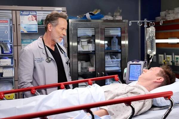 Steven Weber, Jeremy Howard - Nemocnice Chicago Med - I Could See the Writing on the Wall - Z filmu