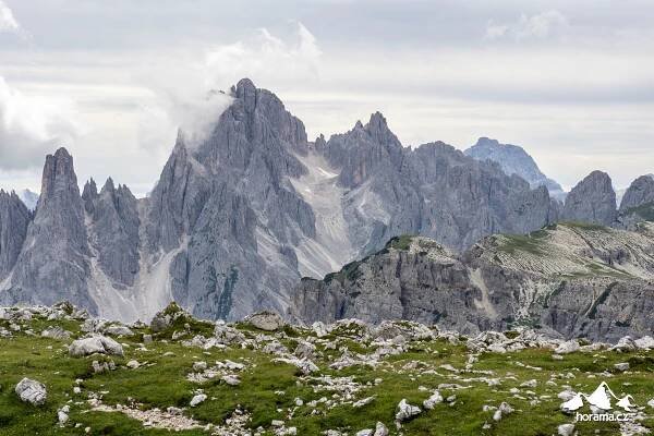 Ikonické dolomitské věže Tre Cime di Lavaredo ze všech světových stran | Horama