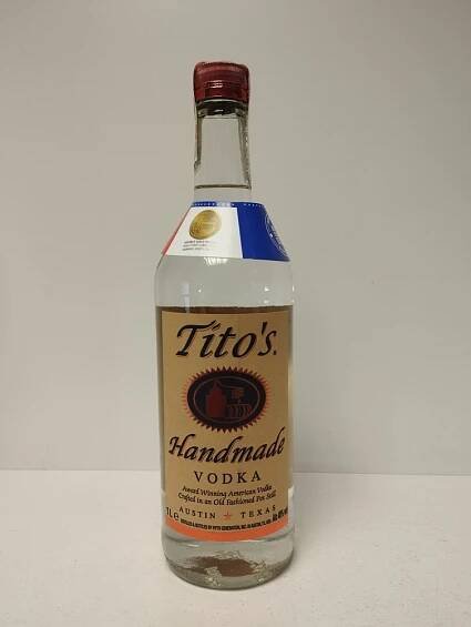 Tito´s 40% 1 l - Vodky | Prodej potravin, nápojů a alkoholu Rojal