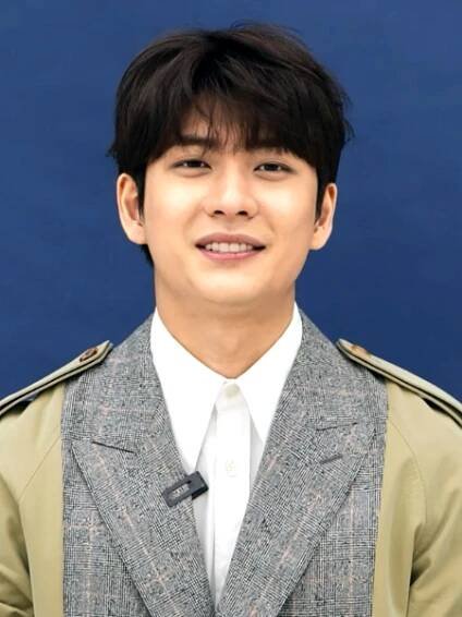 Kang Tae-oh - Wikipedia