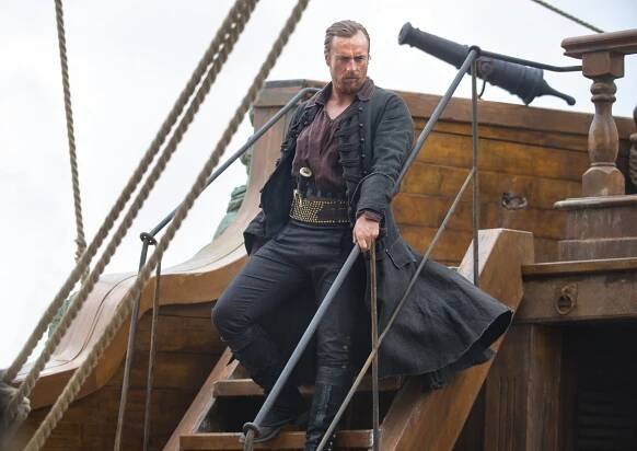 Pod černou vlajkou - Do boje - Z filmu - Toby Stephens