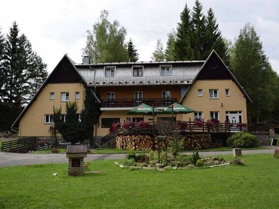 Gaudeamus čelní pohled - ubytování Sněžné - Milovy - foto 1