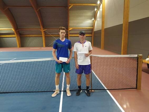 Finalisté dvouhry, zleva David Zourek a celkový vítěz Ondřej Šrámek 