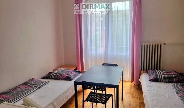 Pronájem studentského lůžka v zařízeném dvoulůžkovém pokoji 15m2, Zahradní ulice, Plzeň | Reality.iDNES.cz 