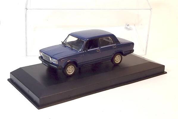 1:43 Lada VAZ 2107, bazar - DeAgostini