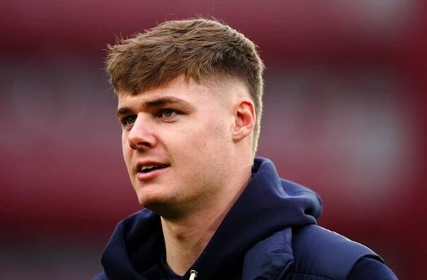 Brighton’s Evan Ferguson travelling to Italy ahead of Roma loan