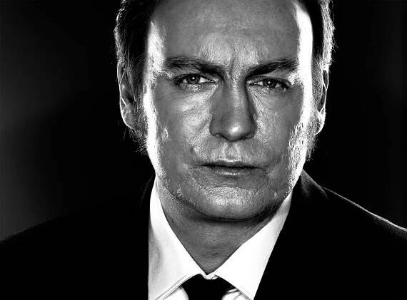 Philip-Glenister-01