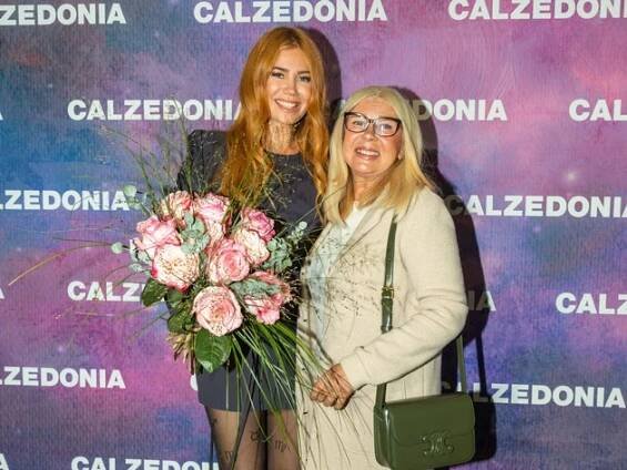 Palina Rojinski und Calzedonia freuen sich über prominente Gäste bei Launch der gemeinsamen Kollektion