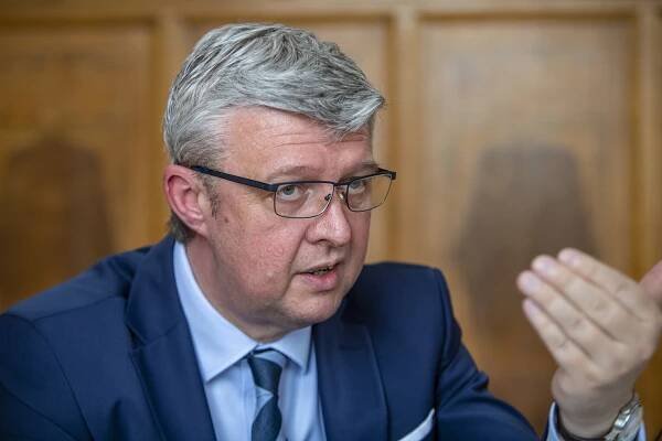 Opozice navrhla úpravy konsolidačního balíčku. Ministerstva je ale odmítla