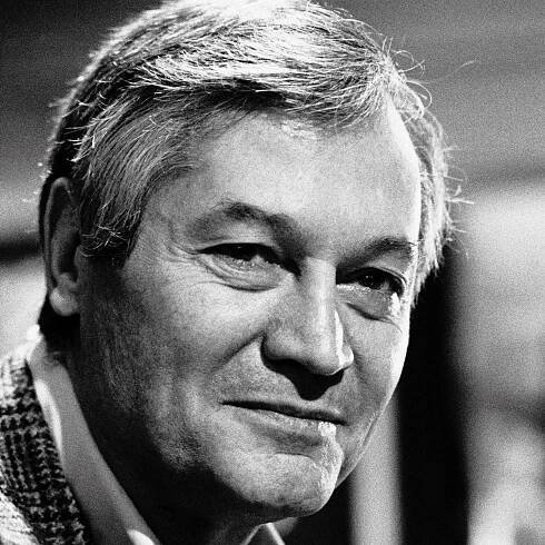 Roger Corman, Prolific Cult Movie King, Dies at 98