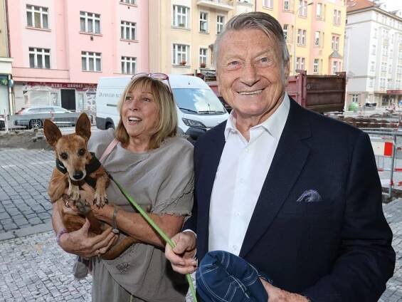 Artes rozdával ceny Bohdalové (92), Zímovi (91) i Simonové (94): Všichni tři se báli schodů! Jen Jiřinka na...