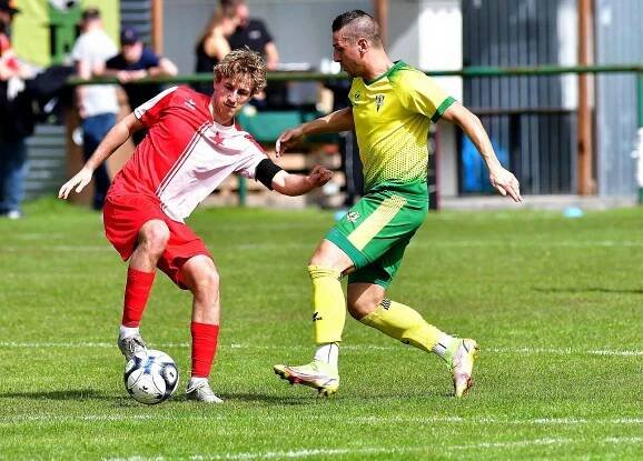 Dvory – Slavia Karlovy Vary B 2:2 (0:2).