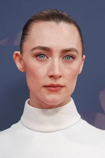 Saoirse Ronan: Mit dieser traurigen Wahrheit bringt die Schauspielerin alle Männer der Talkrunde zum Schweigen