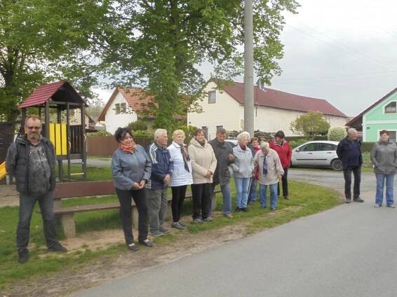 Pokládání věnce 8.5.2019 - Oficiální stránky obce Adamov