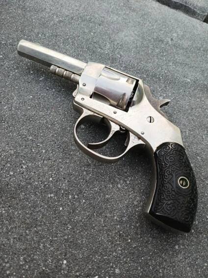 Revolver iver Johnson ráže 32 sw