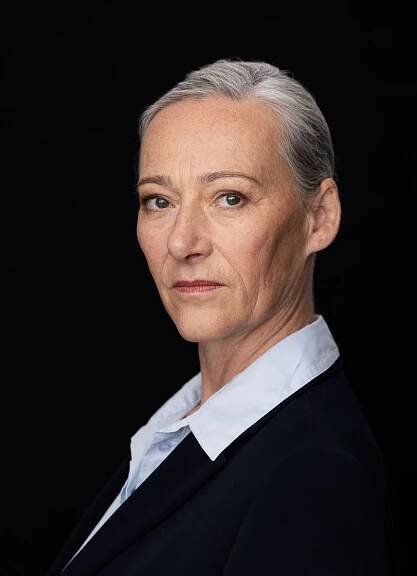 Dinah Geiger, Schauspielerin - Agentur aziel, Berlin