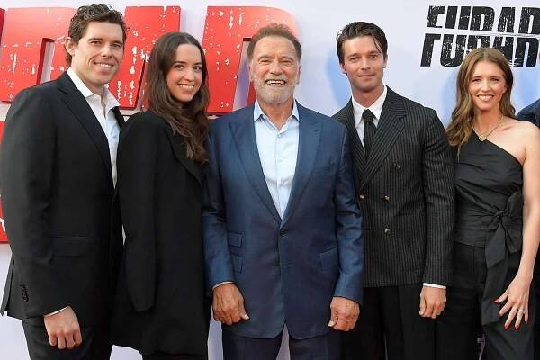 Christopher Schwarzenegger, Christina Schwarzenegger, Arnold Schwarzenegger, Patrick Schwarzenegger, Katherine Schwarzenegger and Chris Pratt attend Netflix's Los Angeles premiere of 