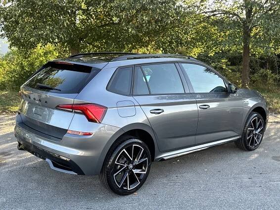 Škoda Kamiq 1.5TSi DSG Monte Carlo NAVI ACC Side Assist KAMERA+PDC P/Z PANORAMA Příprava pro TAŽNÉ El.Kufr ALU VEGA 18
