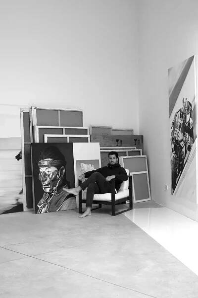 Ricardo Rodriguez Cosme: Blending High-Speed Racing and Western Themes in Figurative Art