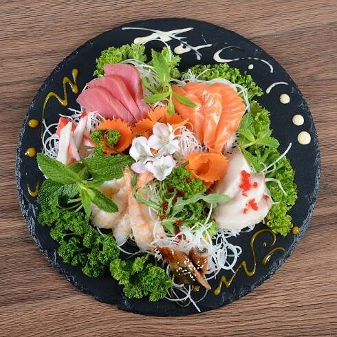12ks S47. SASHIMI MIX SET