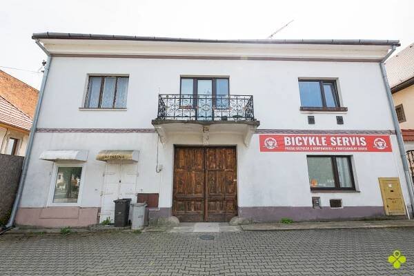 POLOVICA RODINNÉHO DOMU V NITRIANSKOM PRAVNE - Vaša Realitná