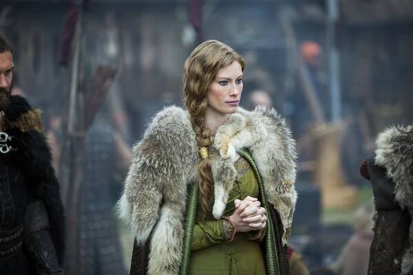 Vikingové - Uchvatitel - Z filmu - Alyssa Sutherland
