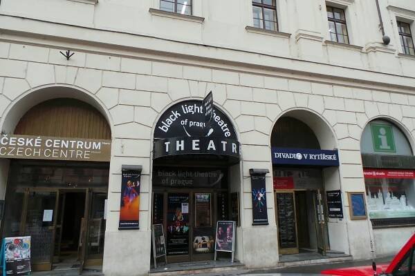 All Colours Theatre foto 1