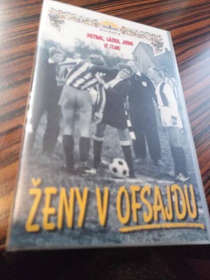 Videokazeta VHS - ŽENY V OFSAJDU - Film