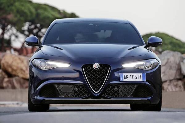 55 Gründe für den Alfa Romeo Giulia Quadrifoglio