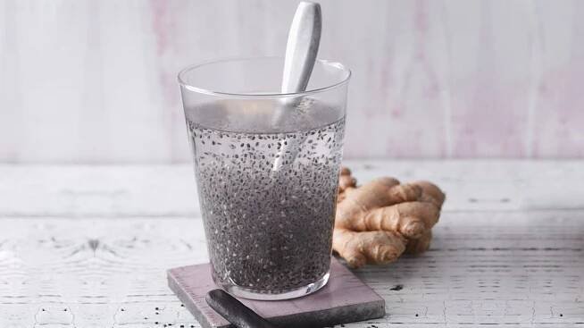 Připravte si zázvorovou chia vodu. Pomůže po nemoci, detoxikuje a nastartuje hubnutí - Proženy.cz