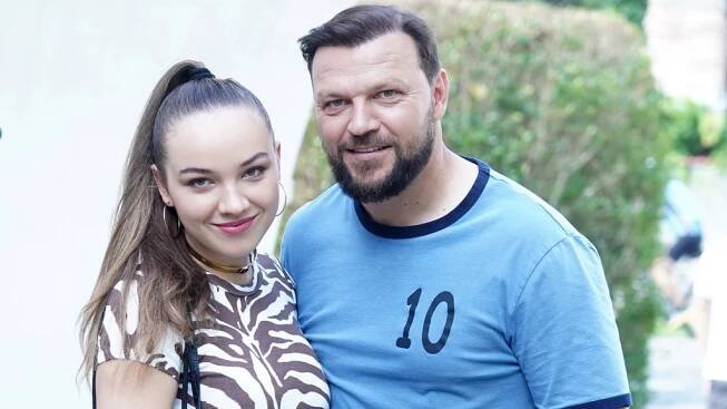 Hvězda Ulice Kateřina Ujfaluši o slavném tátovi: Podporuje mě ve všem, ale při jedné věci bychom se pozabíjeli – Lifee.cz