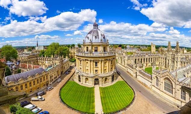 The Bodleian Library, Oxford (© Blunker | Dreamstime.com)