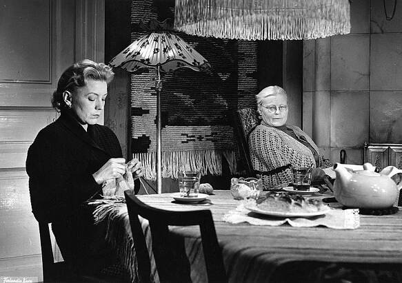 Hilkka Helinä, Emma Väänänen - Niskavuoren naiset - Z filmu