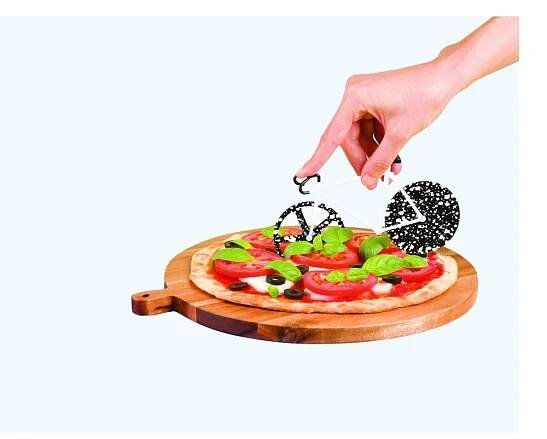 Černo.bílý kráječ na pizzu DOIY Fixie Stardust