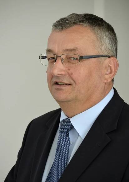 Soubor:Andrzej Adamczyk Sejm 2015 01 2015 01.JPG – Wikipedie