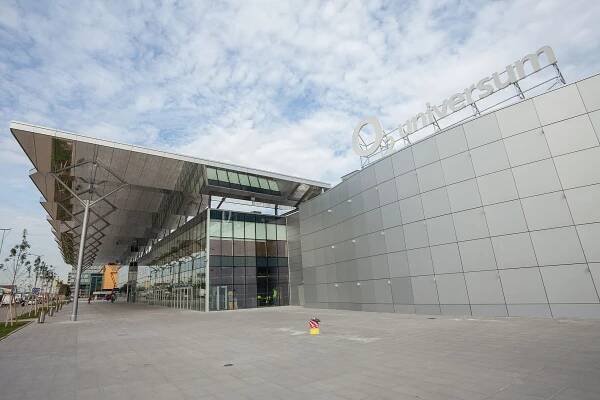 Praha má novou halu pro koncerty a sport. Prohlédněte si O2 universum za 1,4 miliardy