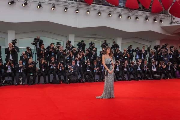 Modèle Elisa Sednaoui — Image