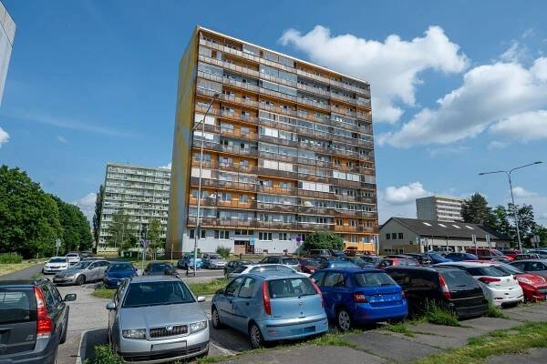 Prodej bytu 3+1 [82m2] na ulici Ludvíka Podéště 1883/5, Ostrava - Poruba - Václav Bujnoch 