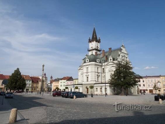 Mariánský sloup v Uničově - Socha