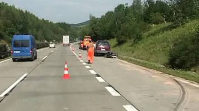 Při nehodě na D1 u Bernartic se zranilo pět lidí