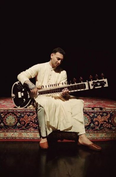 Guruji was a happy sitarist, but a strict teacher: Rishab Rikhiram on Pt Ravi Shankar - UTV