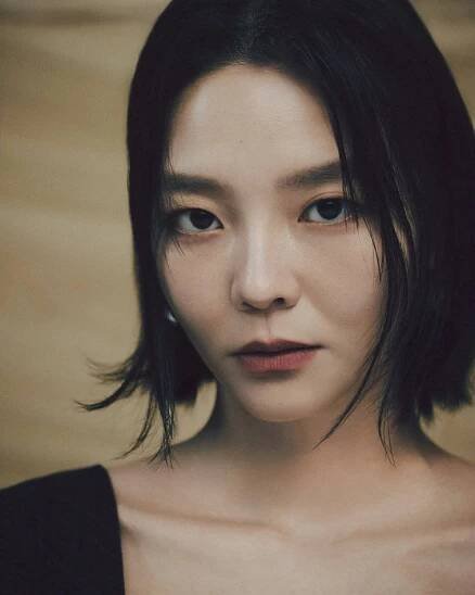 Život bez kyslíka? Kim Woo Bin, Song Seung Heon, Esom a Kang Yoo Seok nám priblížia zničený svet v dystopickej novinke Black