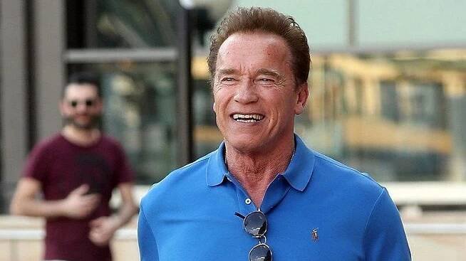 Arnold Schwarzenegger (73) je po operaci srdce. Ukázal fotku přímo z nemocničního lůžka - Super.cz