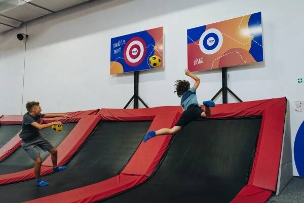 Vstupy nebo permanentky do Jump Academy Olomouc: trampolíny, parkour zóna i 9D kino